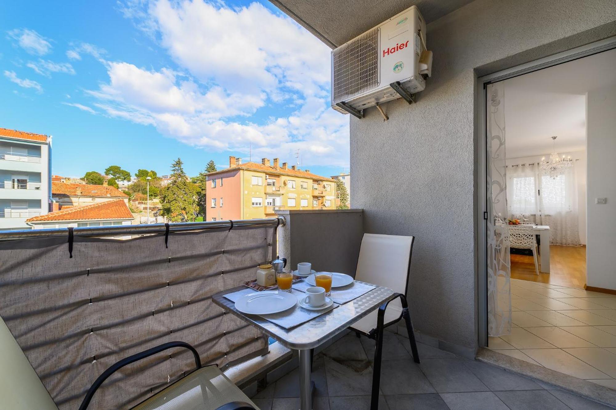 Aureo Apartment Pula Center المظهر الخارجي الصورة