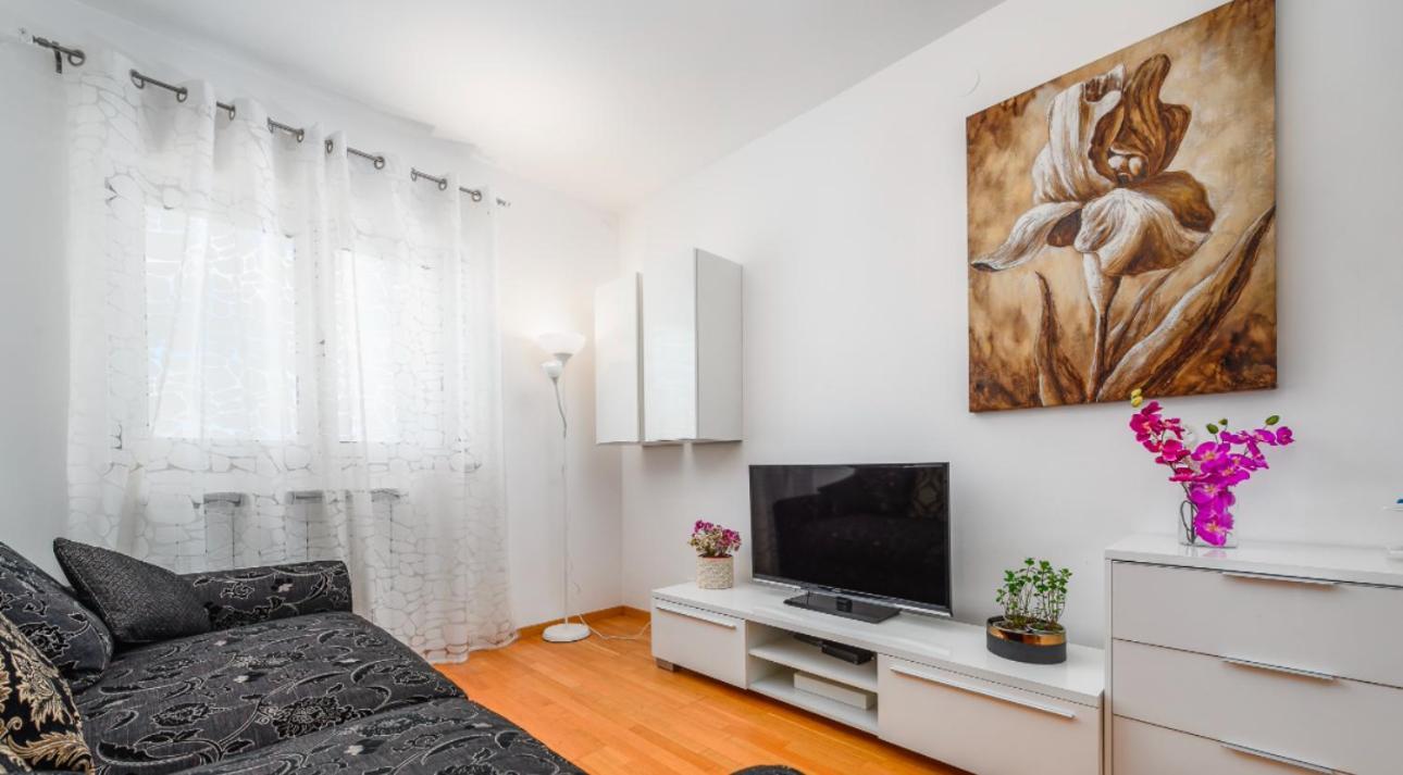 Aureo Apartment Pula Center المظهر الخارجي الصورة