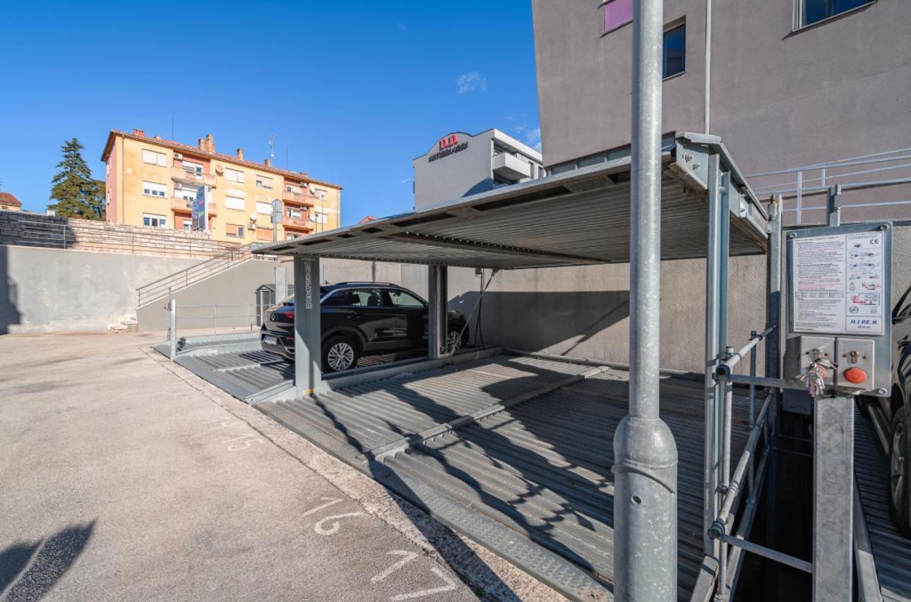 Aureo Apartment Pula Center المظهر الخارجي الصورة